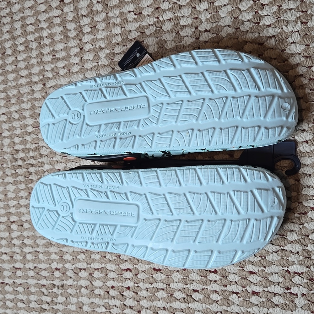 Rugged Shark Size 10 Flip Flops Shoes Discovery Shark Week Washable Floatable - Picture 3 of 3